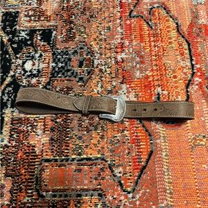 Cavender’s Tan Tooled Leather Belt Size 32